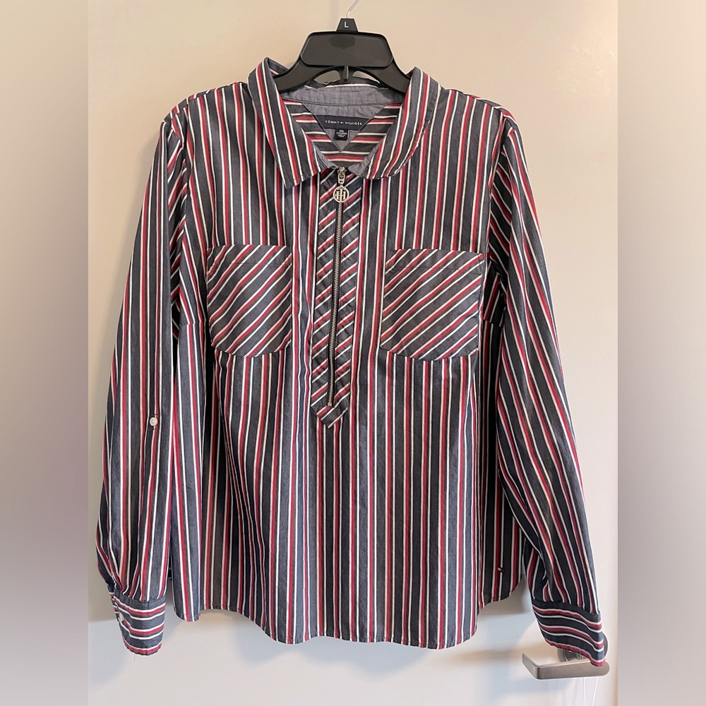 Tommy long sleeve stripped zipper front. Like new. Size XXL.